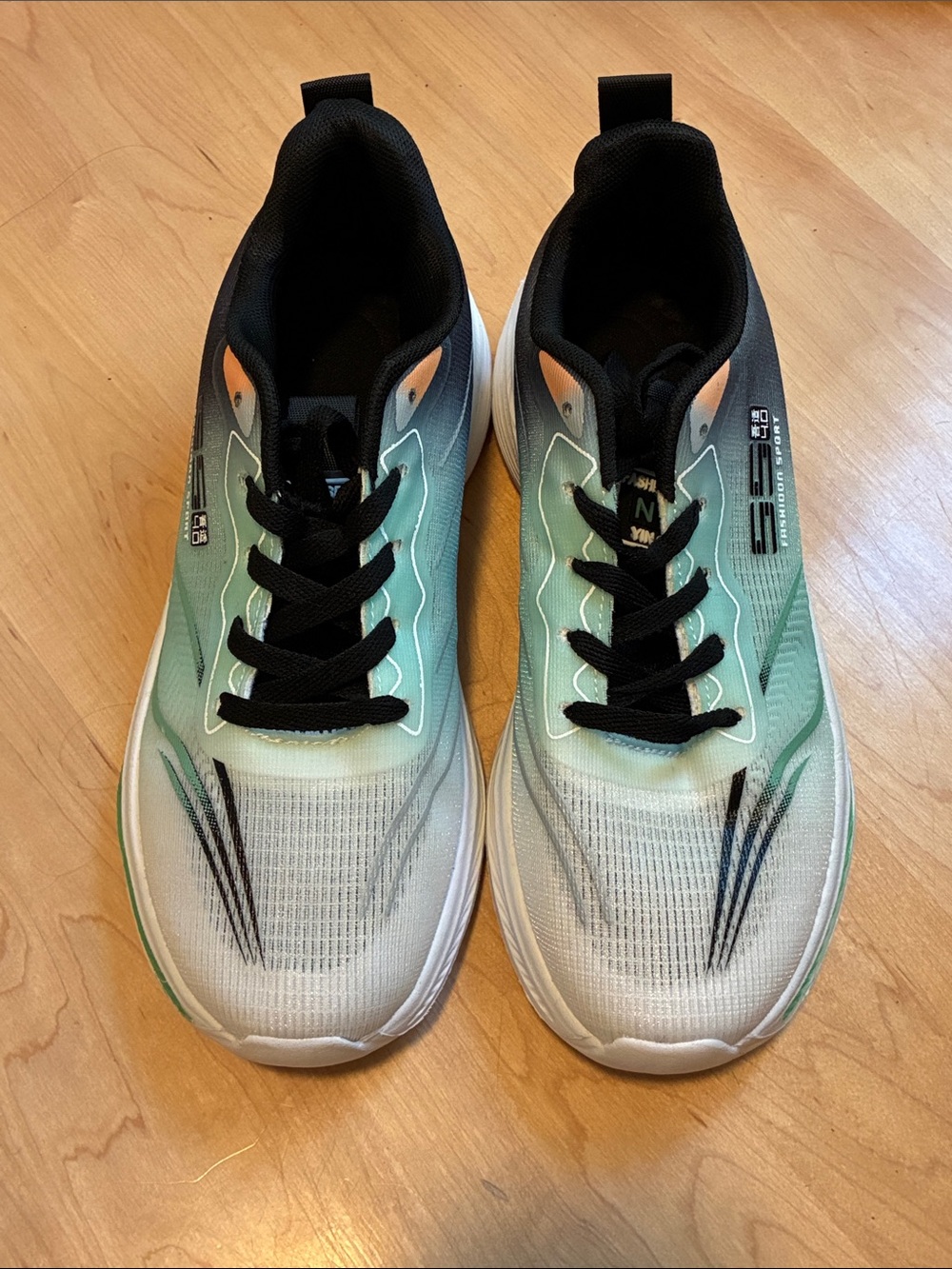Women's Athletic Running Shoes - Mint Green/Black